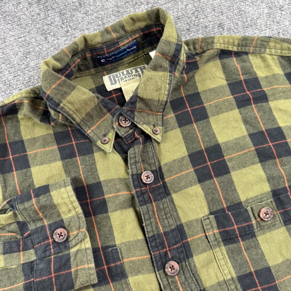 Duluth Trading Co Flannel Shirt Large Green Plaid MagnaReady Adaptive Mens